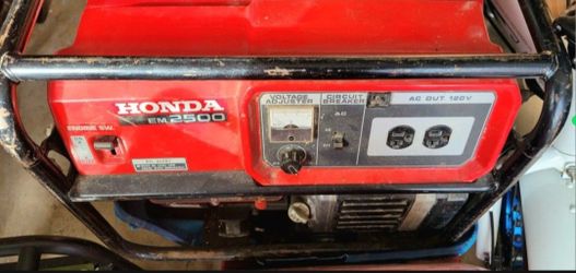 Honda EM2500 Generator, Starts And Runs Great.
Pull Start, Long Run With A Fuel Gauge
Easy Starting, Runs Great.