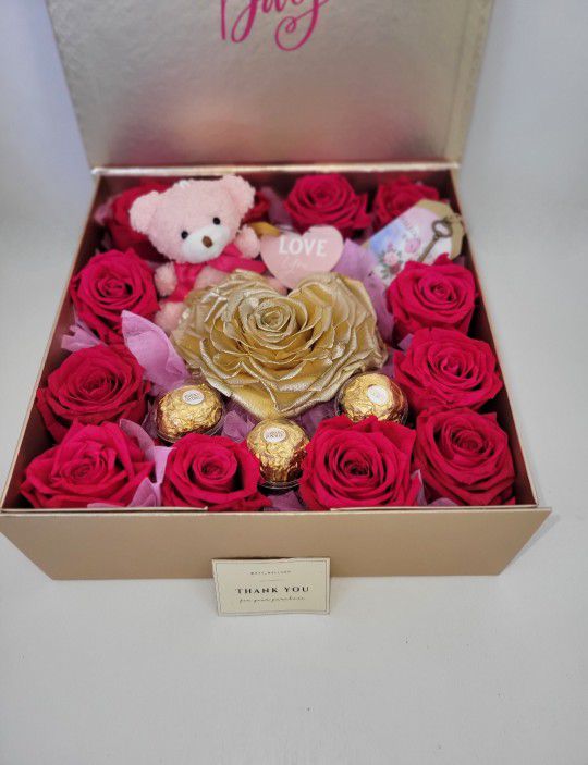 Preserved Real Roses in a Gift Box - Roses - Forever Flowers For Valentine's Day 