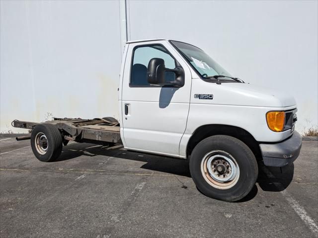 2005 Ford E-350 Cutaway