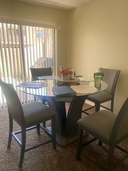 Round Glass Top Dining Table with 4 Chairs