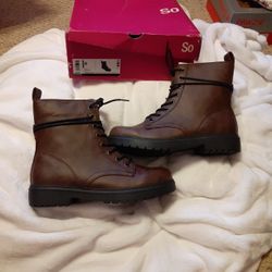 Size 8 Dark Brown Boots 