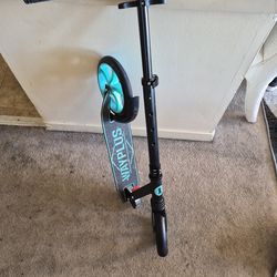 Children's foldable scooter