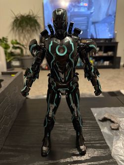 Hot toys, Iron Man 2 neon tech suit