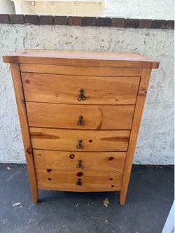 Dresser