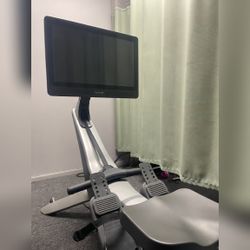 Hydrow Original Rower - Like New - Burbank, CA