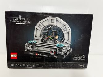 LEGO Star Wars: Emperor's Throne Room Diorama (75352) - NEW, SEALED