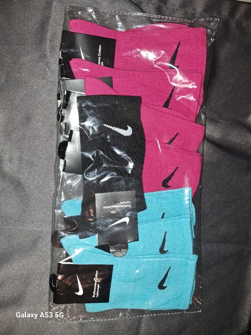Sock DEAL 3