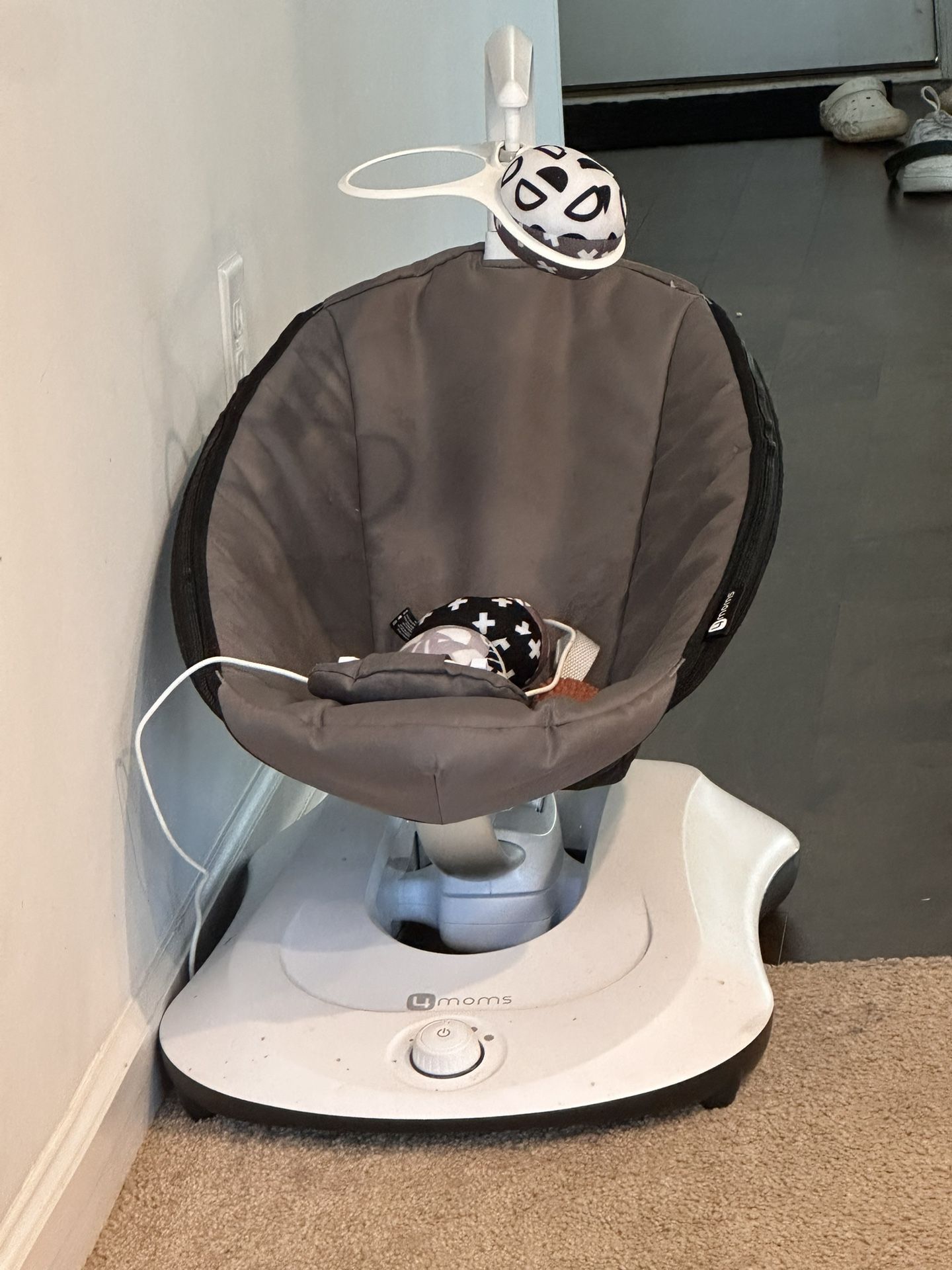4 Moms Rocker
