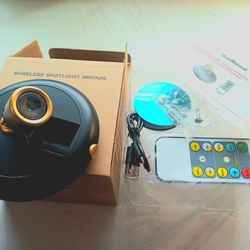 New LED Wireless Rechargeable Indoor Spotlight 