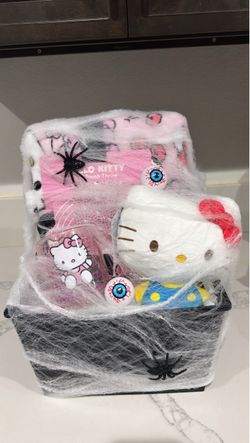 Hello Kitty Halloween Spooky Basket