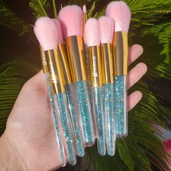 10pcs super cute makeup brushes