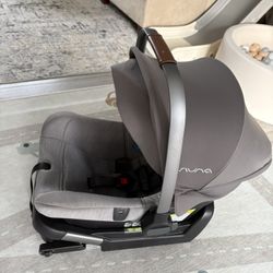Nuna Pipa Light Car Seat
