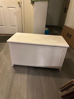 Children / baby toy chest