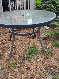 Good condition patio dining table available 4 ft wide