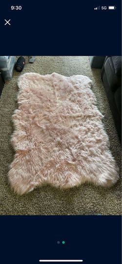 Brand New Faux Fur Rug 4x6