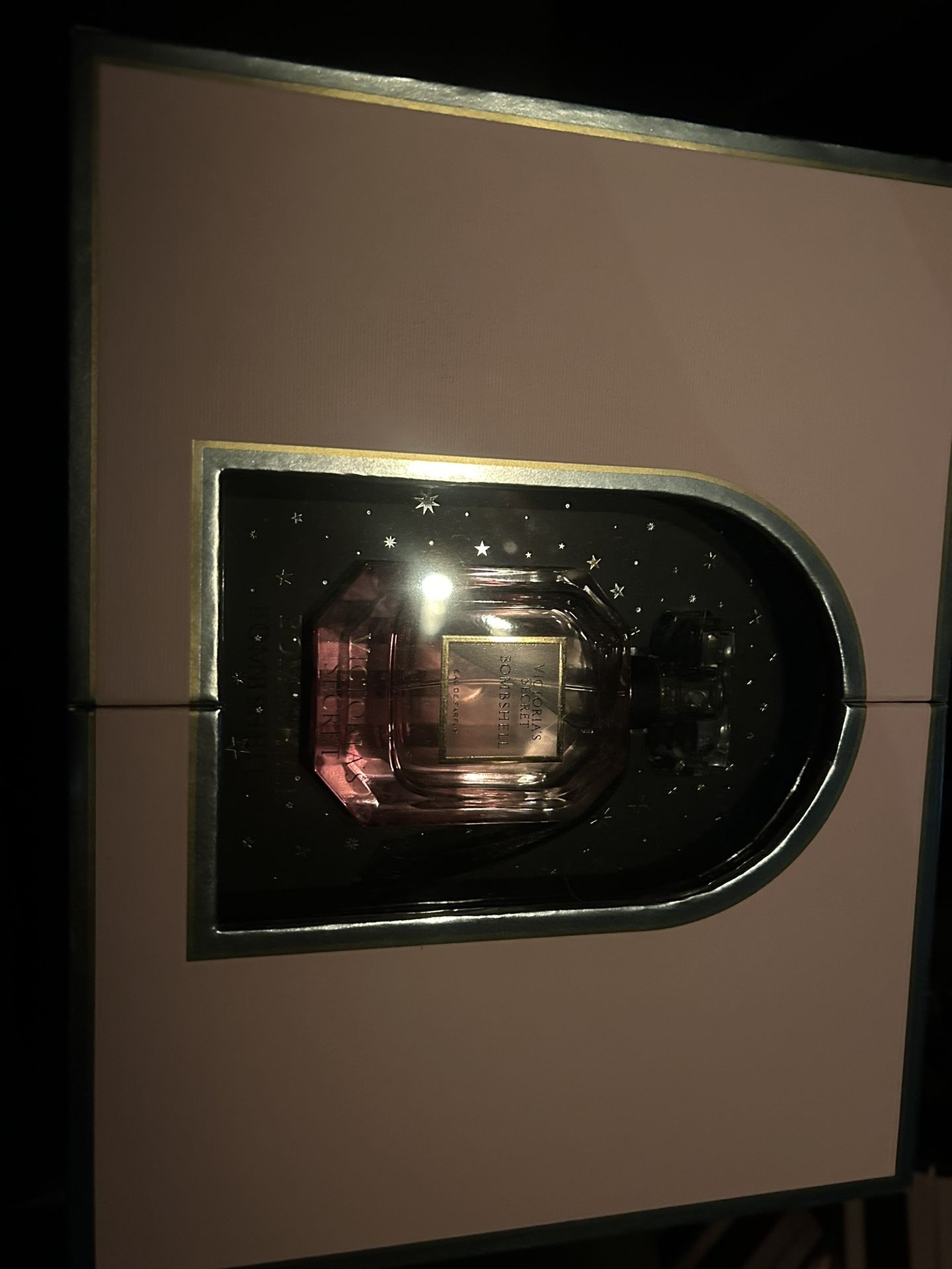 Victoria Seceret Bombshell Perfume