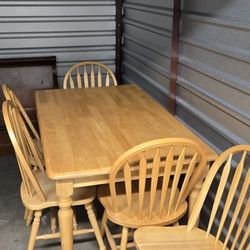 Oak Wood Dining Table Set With 5 Chairs.. ..