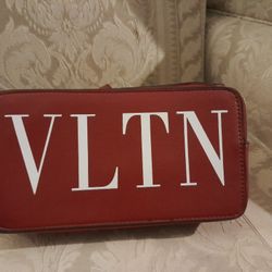 DESIGNER VLTN FANNY PACK / WAIST BAG OR PURSE 