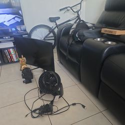 Curved gaming monitor