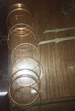 Very nice bracelets 2 sets