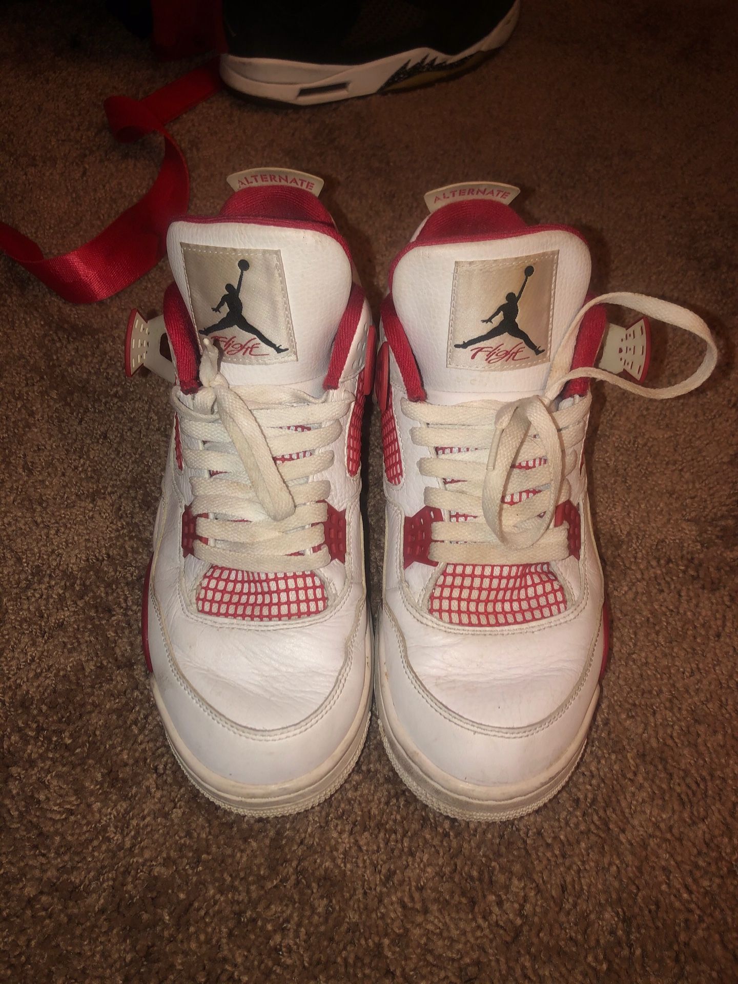 Air Jordan retro 4 size 10.5