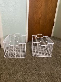 Set of 2 White Wire Storage Baskets
