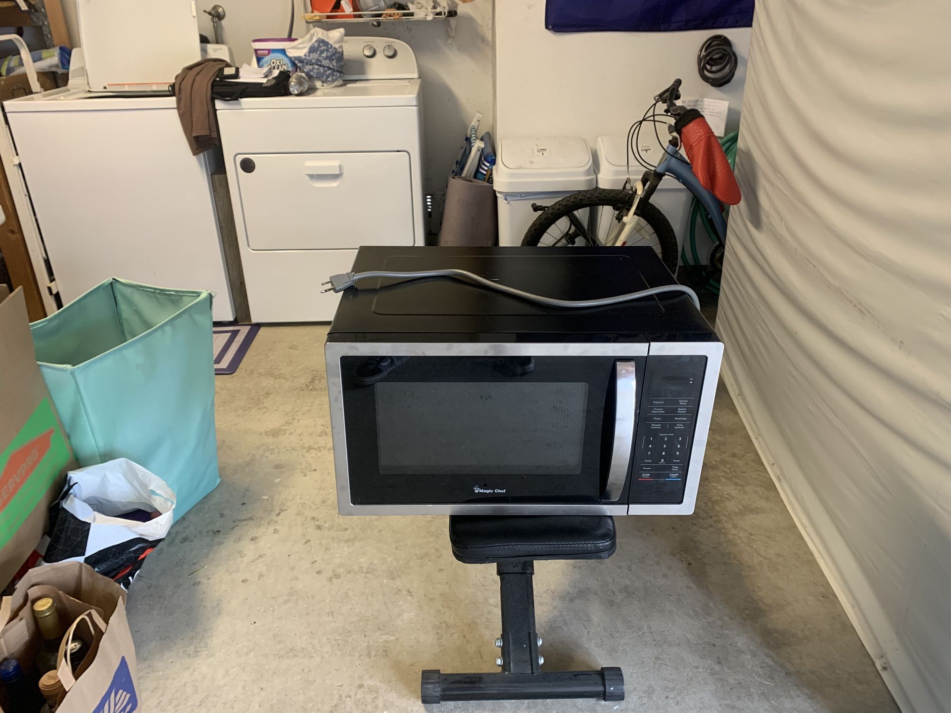 Standard Size Microwave Oven