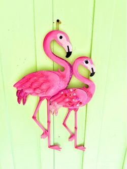 Beautiful Crafted Flamingos Metal 🦩 attached• lawn-garden•wall•Bar•pool area (20”in.H x1Ftx W) located in Mentone Ca