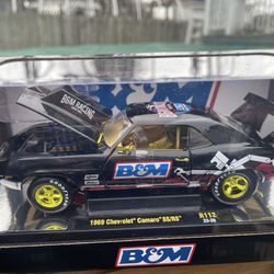 M2 Camaro 1969 Gold Chase 1/24