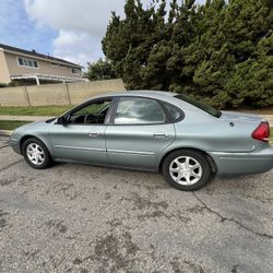 2006 Ford Taurus