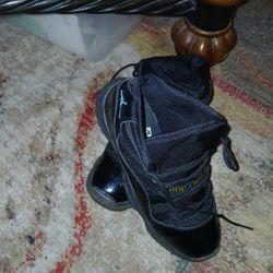 Jordan 11 Retro Blue Gammas