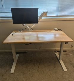 UpLift Desk