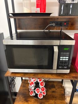 Black+Decker Countertop Microwave