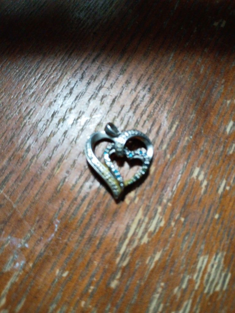 10ct Heart With Diamonds