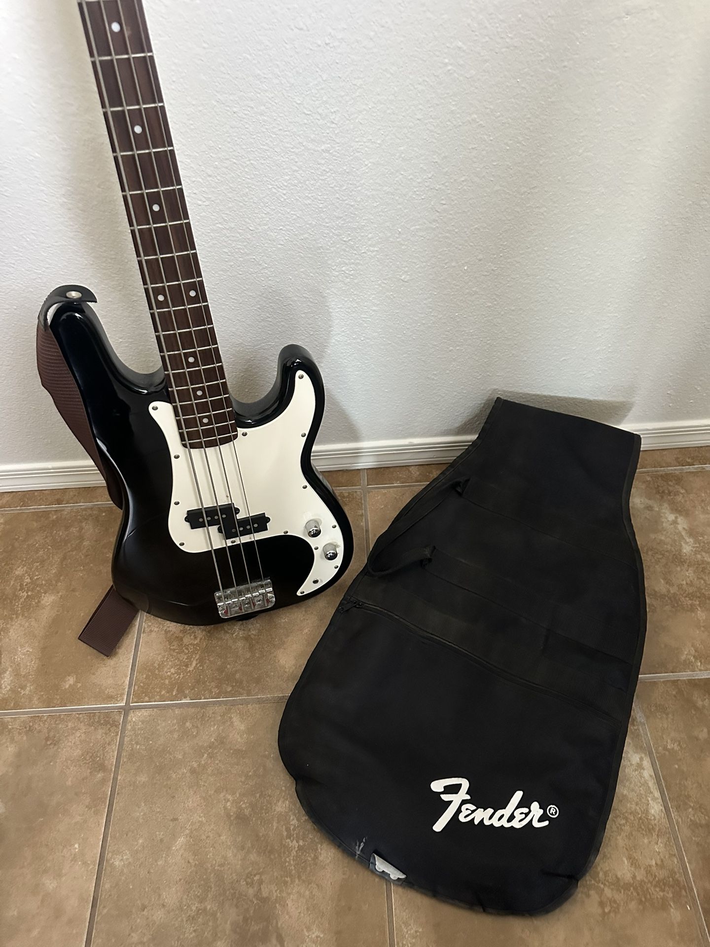 Fender Squire P-Bass
