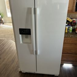 Amana Refrigerator 