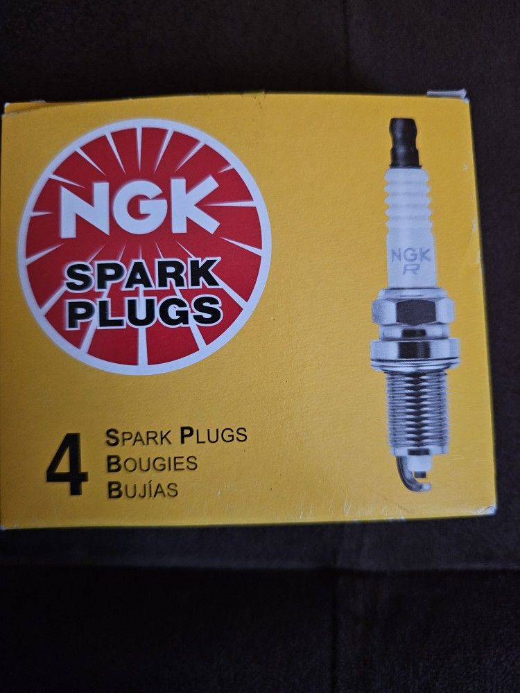 NGK BR8ES Spark Plug