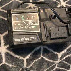 Cargador De Batería Mata o