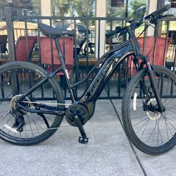 Giant E-Bike Size Medium 