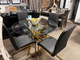 Stunning glass top dining set! $599 🖤✨