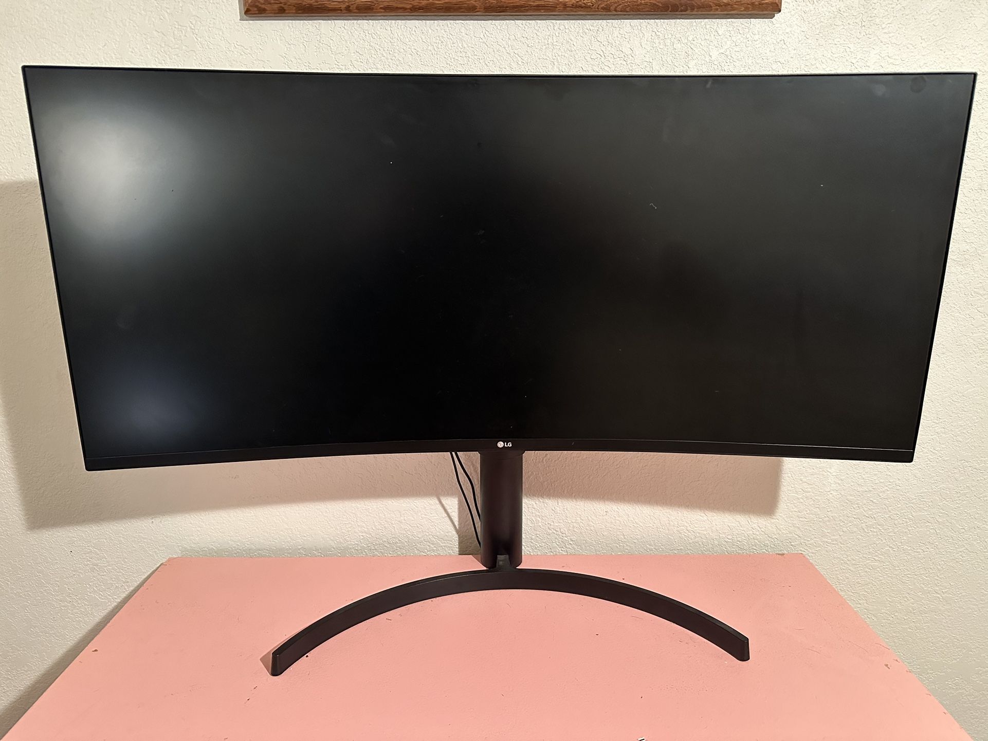 LG 35” Curved Monitor