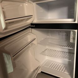 Mini Fridge With Freezer