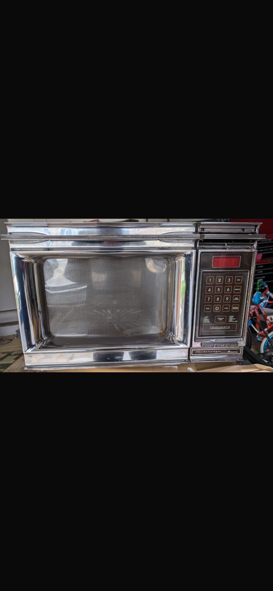 VINTAGE AMANA RADARANGE TOUCHMATIC RR 9TB MICROWAVE OVEN
