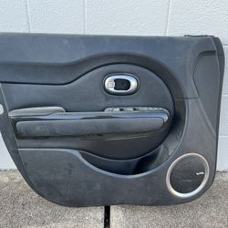 2014-2019 KIA SOUL FRONT  LEFT SIDE  DRIVER  INTERIOR DOOR PANEL COVER OEM