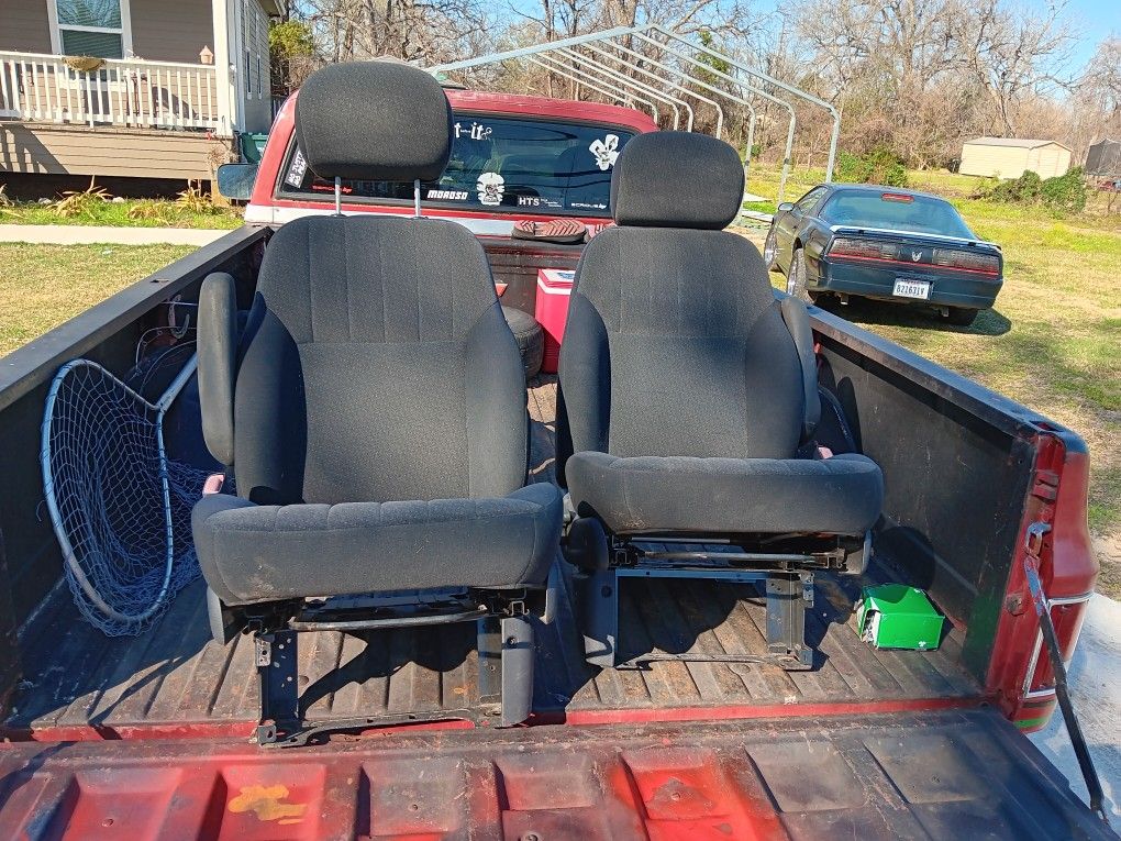Bucket Seats Out Of PT Cruzer