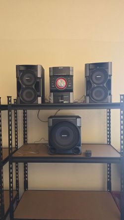 Sony MHC-EC99I Hi-Fi Component Stereo System Remote iPod PC RCA Aux 2 Speakers and powered subwoofer