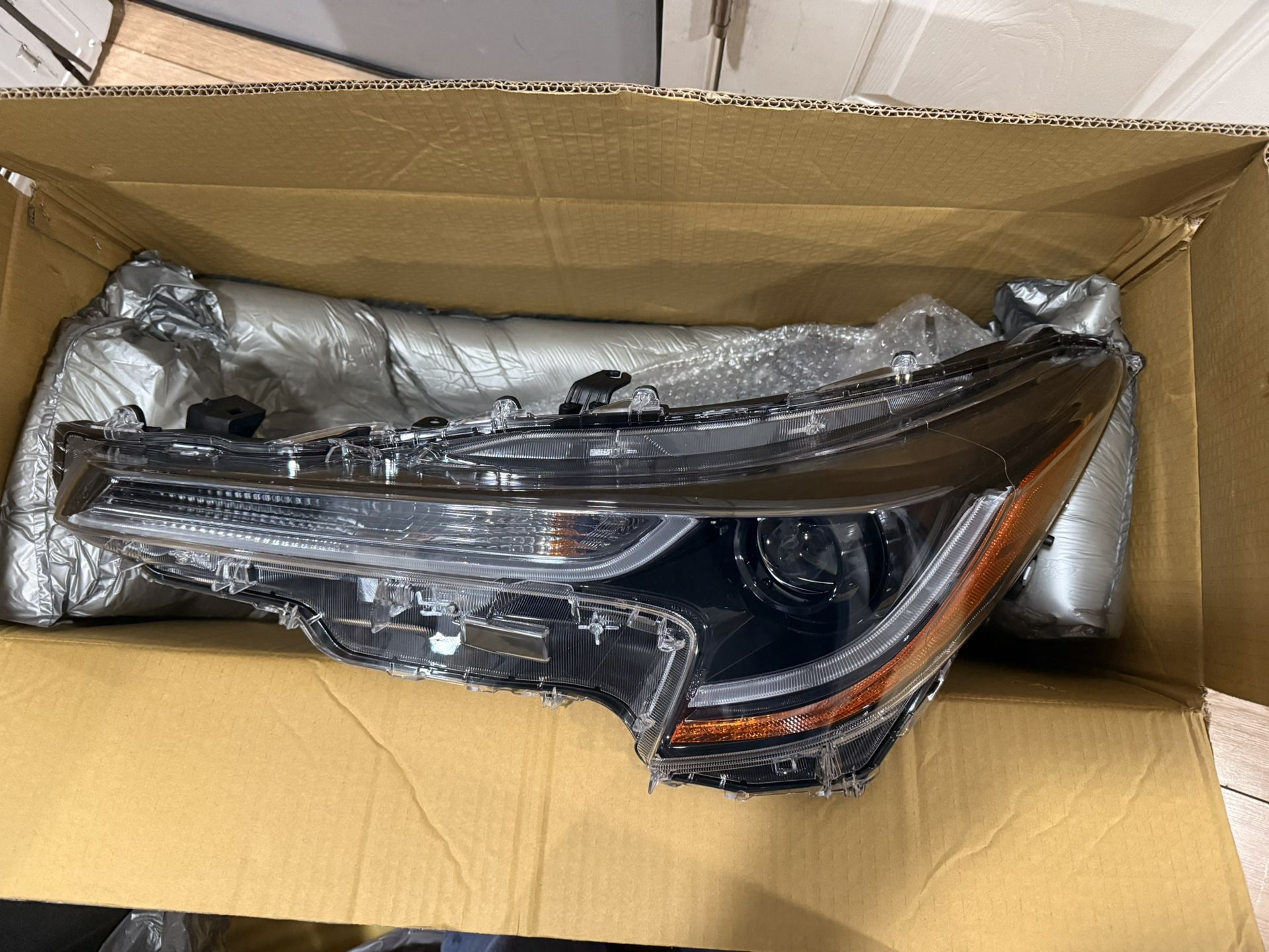 2021 Toyota Corolla SE Headlight