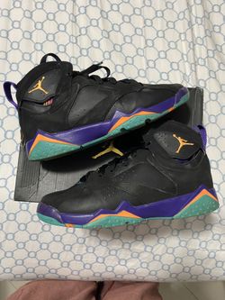 Jordan Retro 7 30th GG LOLA BUNNY SIZE 5.5