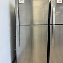 Whirlpool Top Freezer Refrigerator In Stainless Steel 