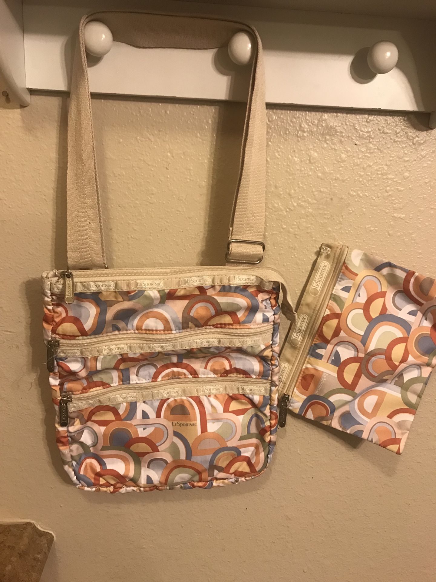 LeSportsac